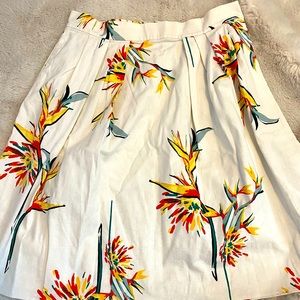 Eva Mendes New York & Company White Birds of Paradise Floral Skirt - Size 18